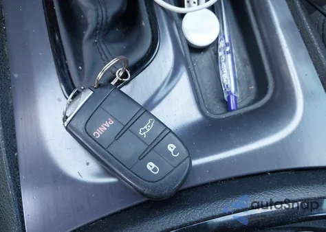 2017 Dodge Charger Se Rwd z USA, uszkodzony, nr VIN 2C3CDXBGXHH643102